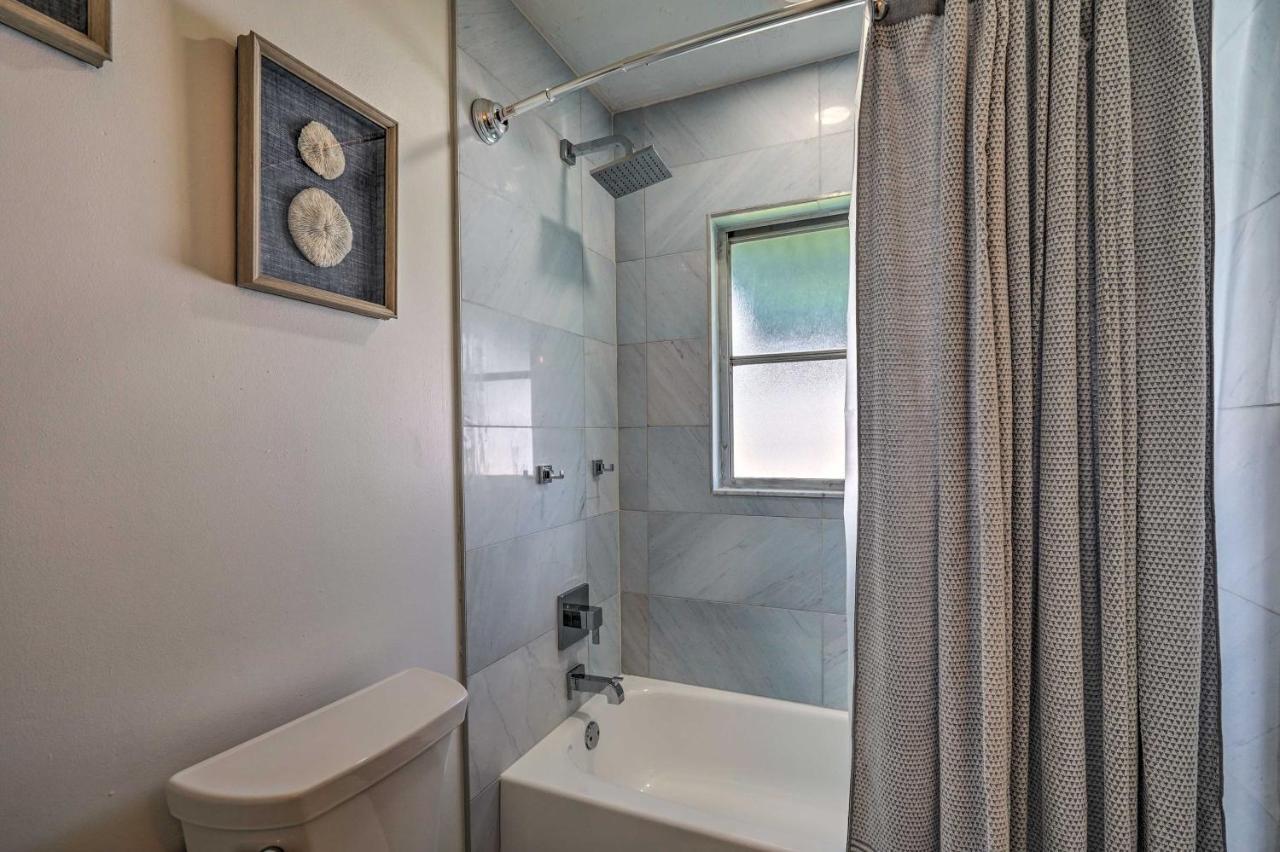 Naples Oasis With Screened Pool, Bike To Beach! Exteriör bild